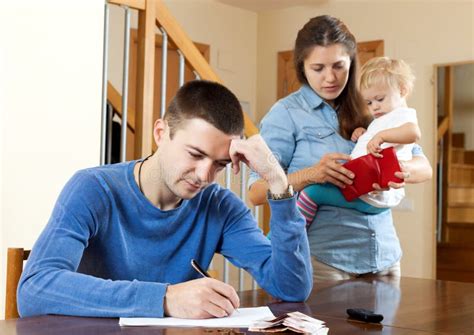 Navigating Family Dynamics and Financial Struggles